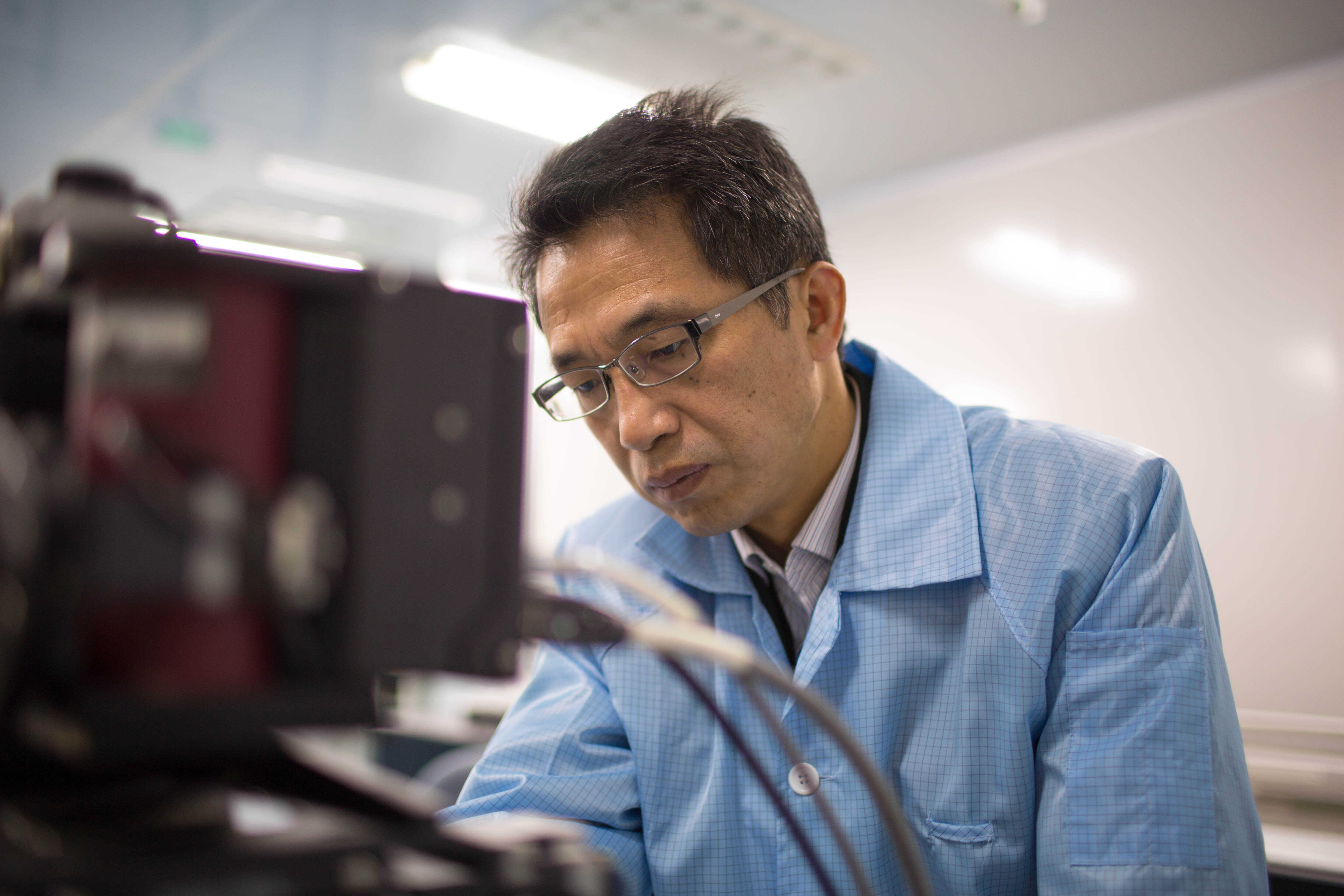 【中国科学报】多次深入沙漠戈壁，他带头突破光电领域发展难题