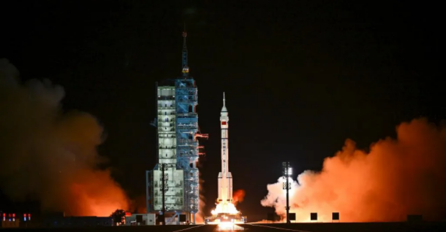 神舟二十一号载人飞船成功发射 空间应用系统上行六项科学实验