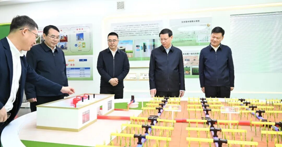 许昆林在铁岭调研“三农”工作